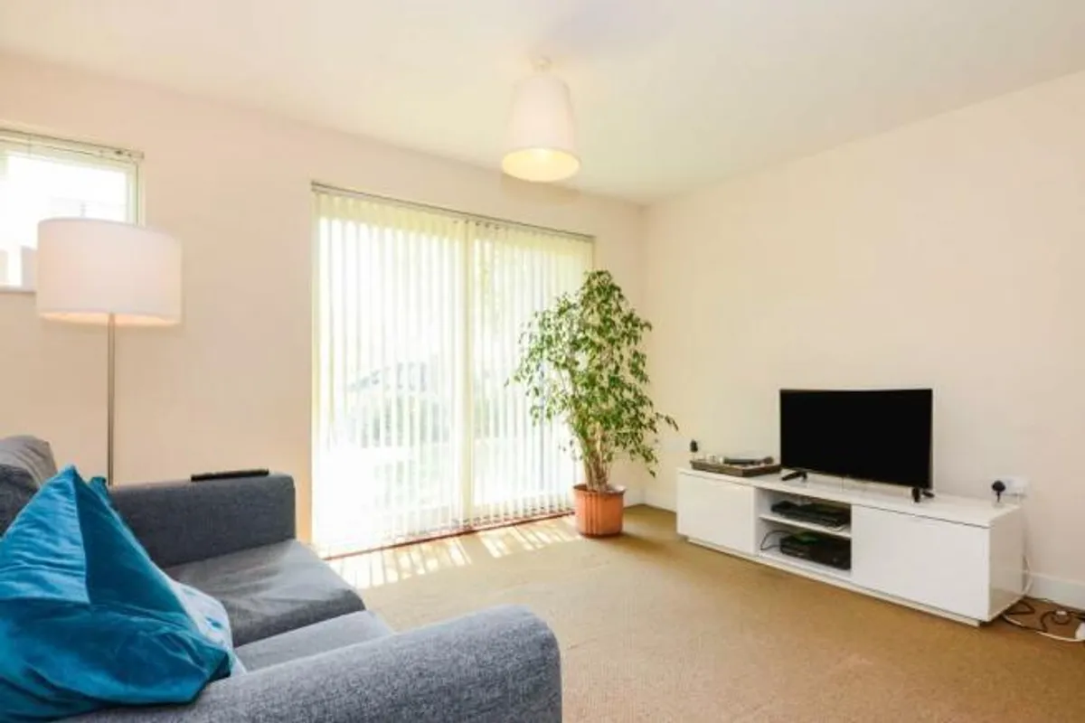 Flat Whippendell Road in Watford