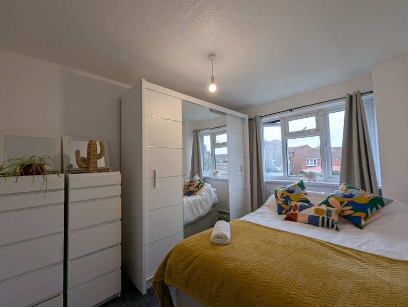 Room Gautrey Square in Greater London
