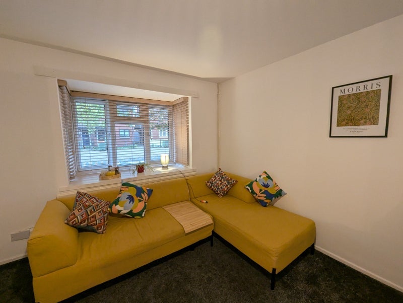 Room Gautrey Square in Greater London
