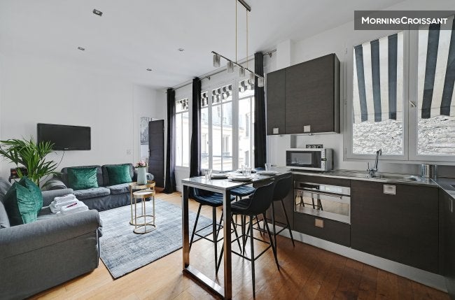 Appartement Rue de Ponthieu à Paris