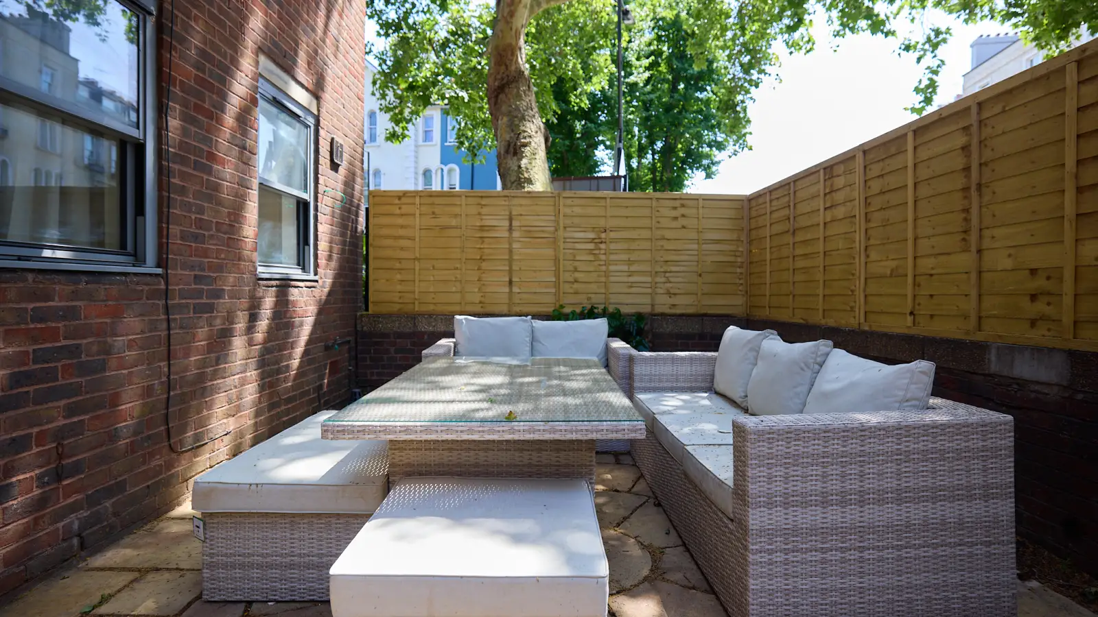 Flat Dartmouth Close in City of Westminster