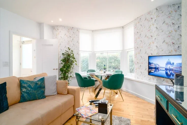 Flat Oakfield Street in Cardiff
