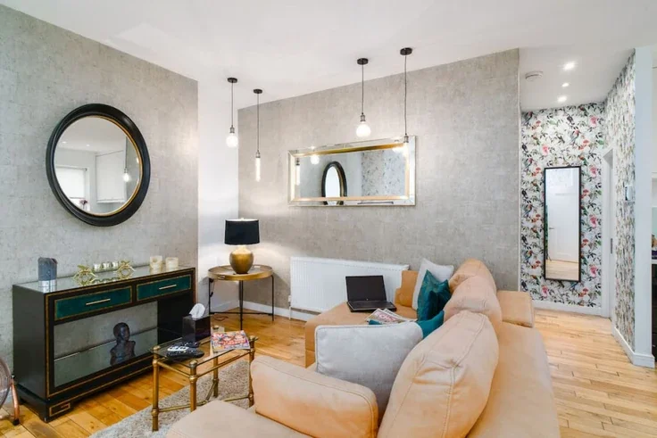 Flat Oakfield Street in Cardiff
