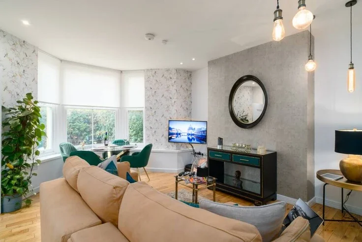 Flat Oakfield Street in Cardiff