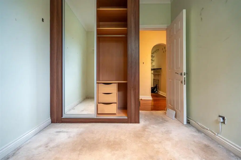 Flat Sophia Square in Greater London