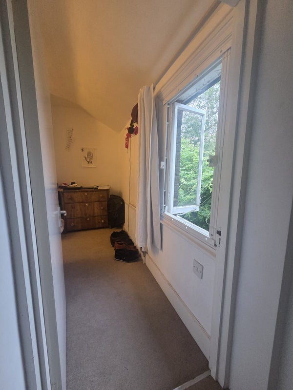 Room Upstall Street in Greater London