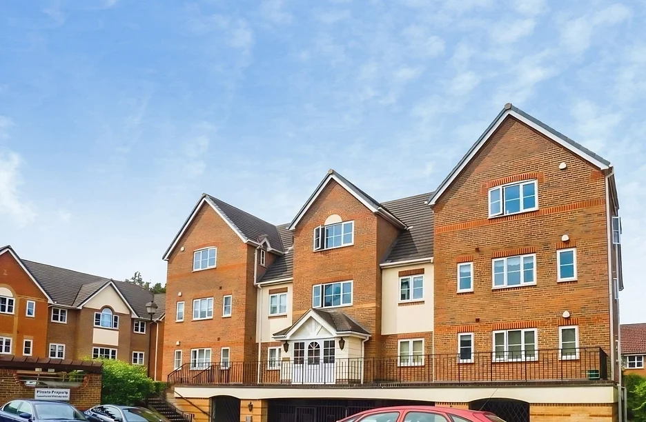 Flat Tamesis Place in Reading