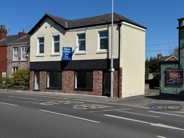 Flat Leyland Road in Preston