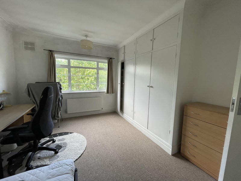 Room Gliddon Road in Greater London