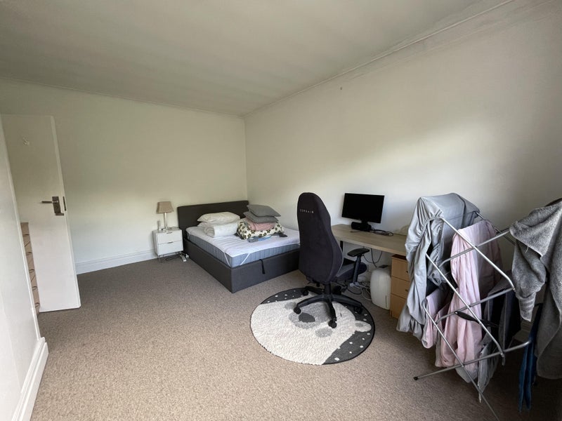 Room Gliddon Road in Greater London