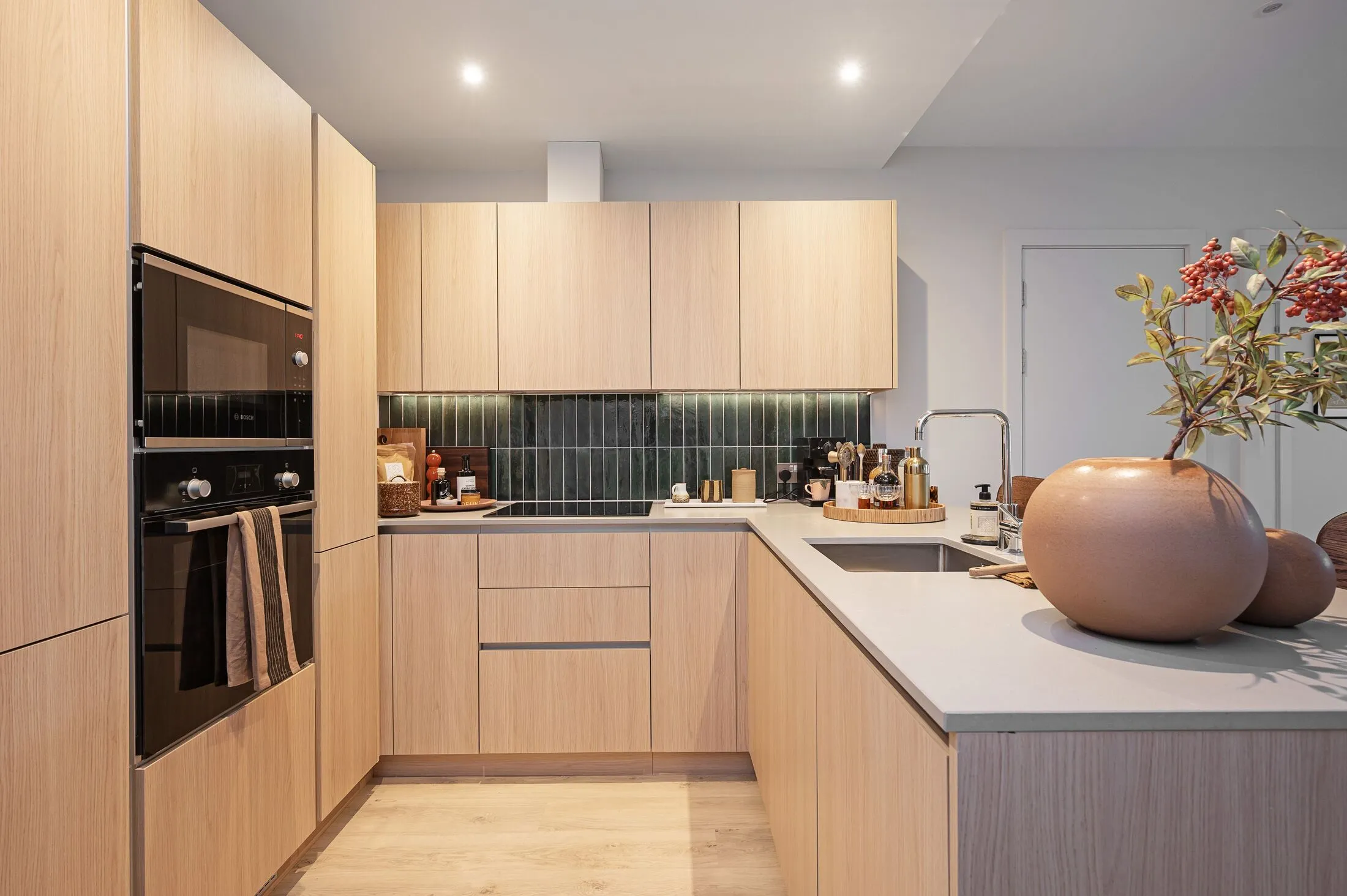 Flat Clements Road in Greater London