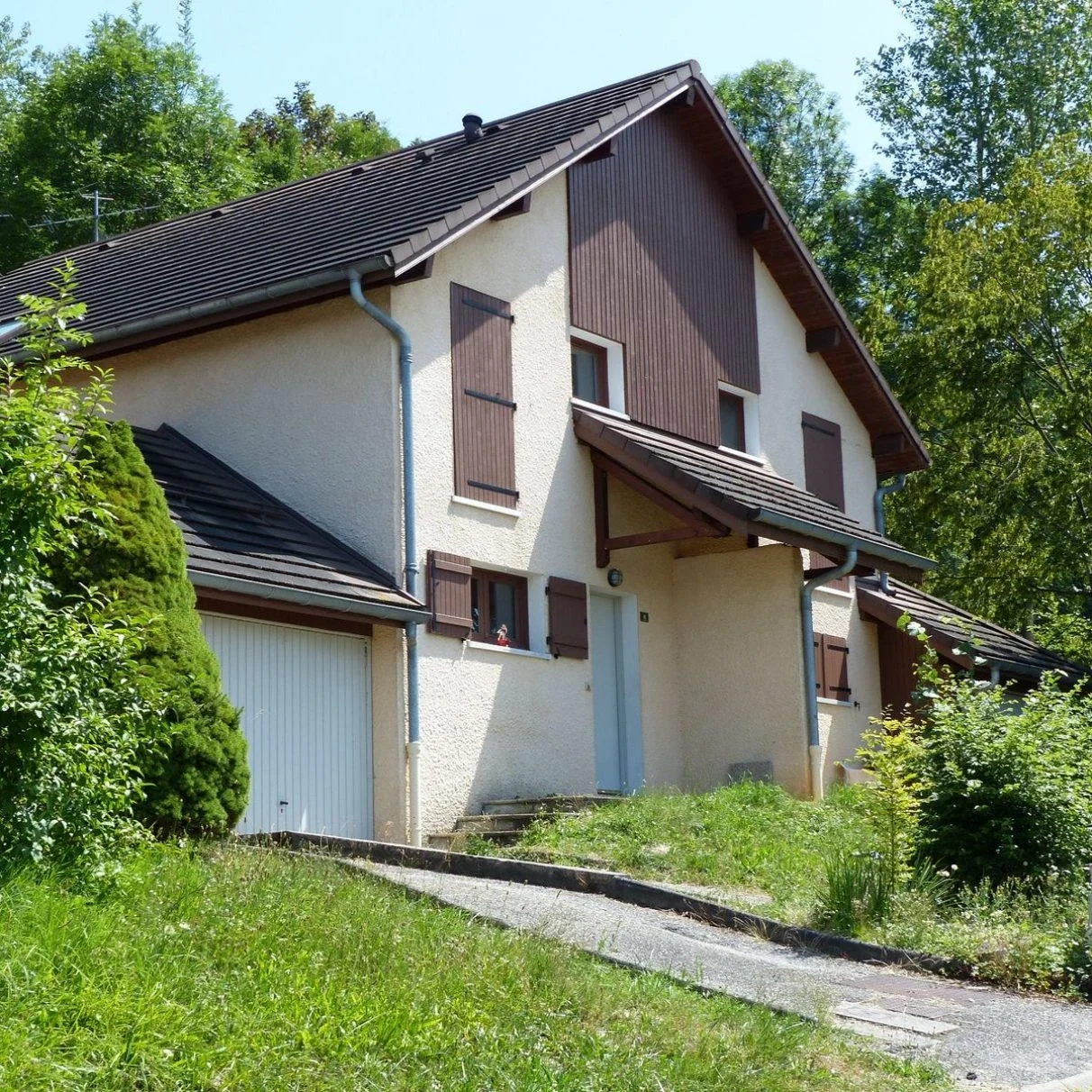 House Place du Rieu in Champagneux