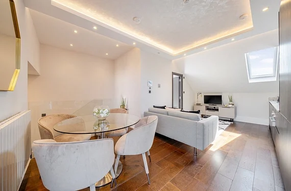 Flat Balham Park Road in Greater London