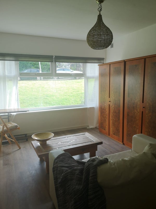 Room Elm Park Road in Greater London
