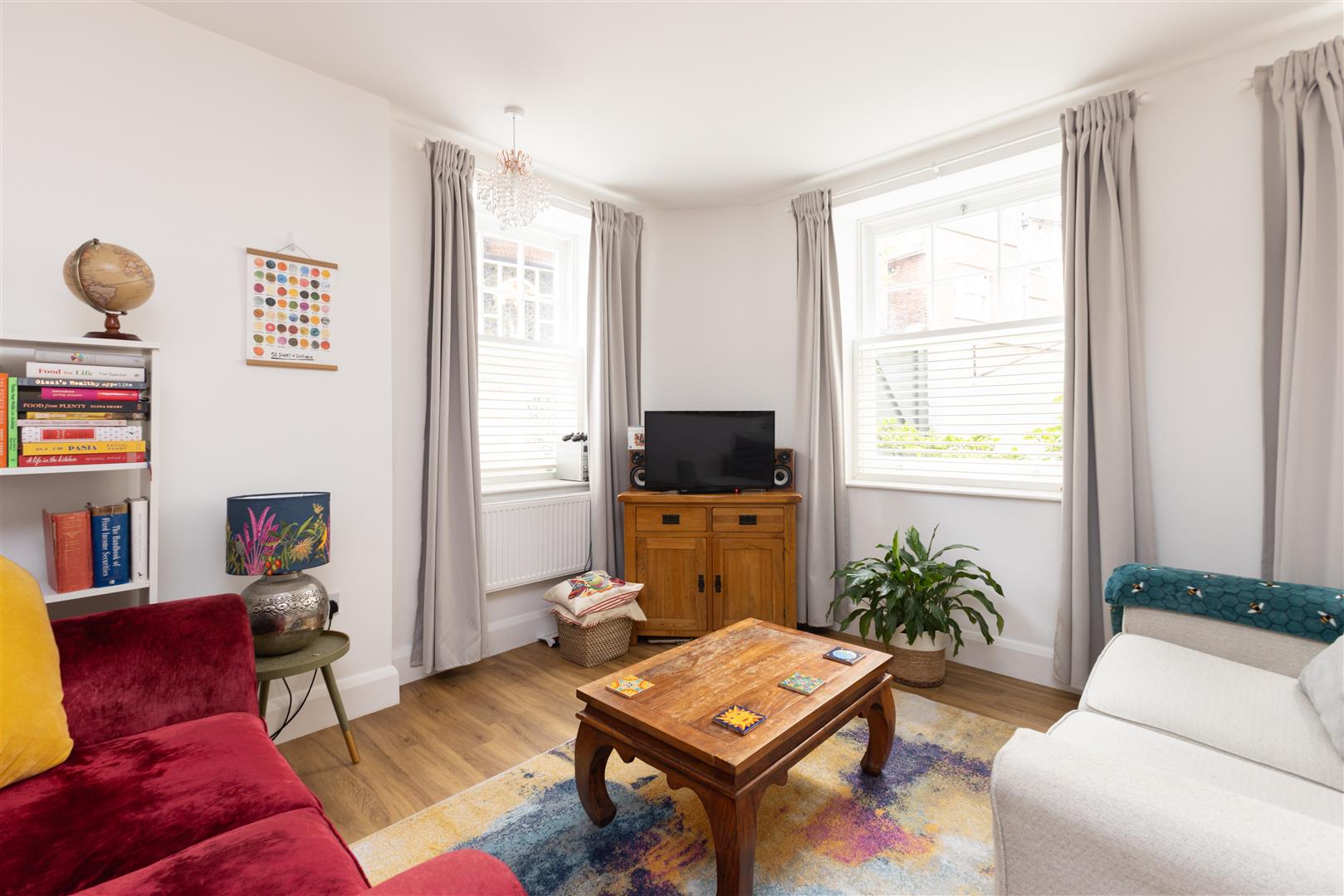 Flat Robertson Passage in St Leonards