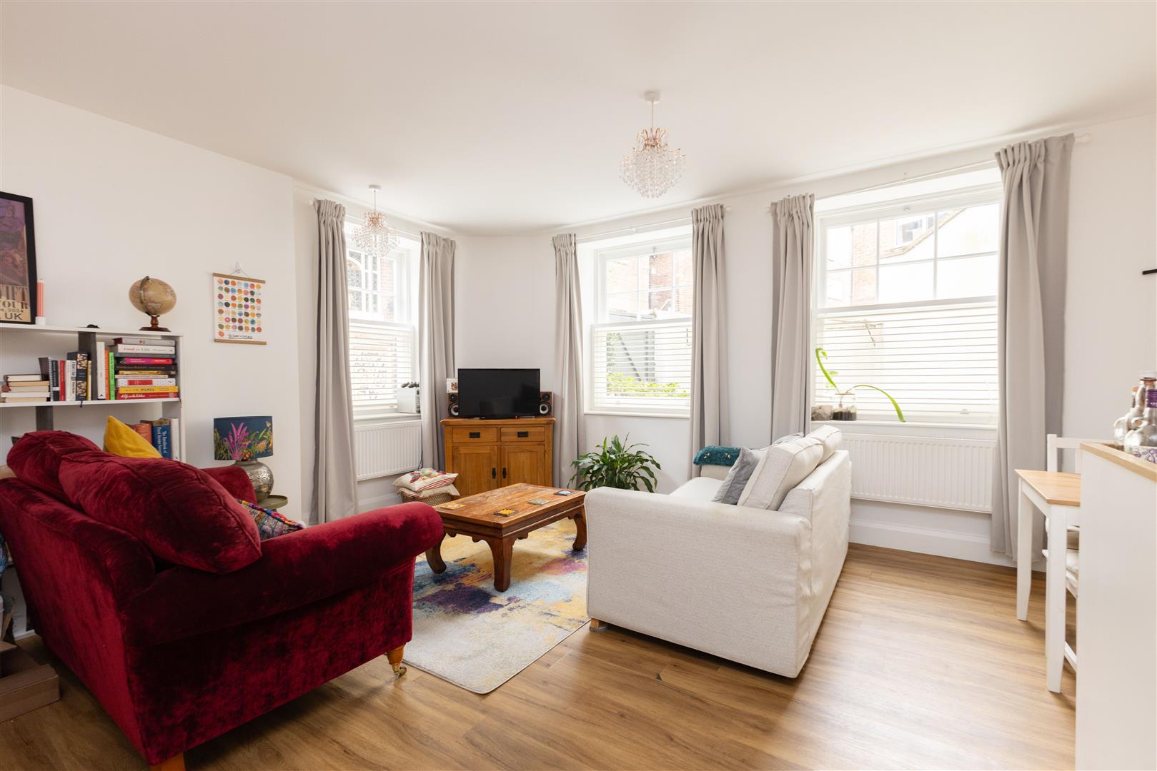 Flat Robertson Passage in St Leonards