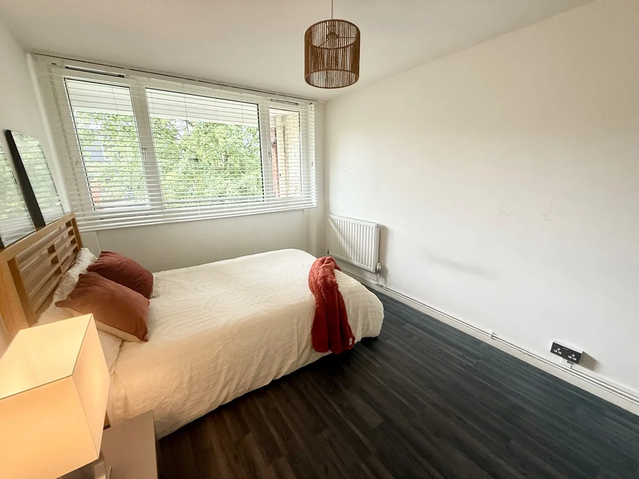 Flat Eckford Street in Greater London