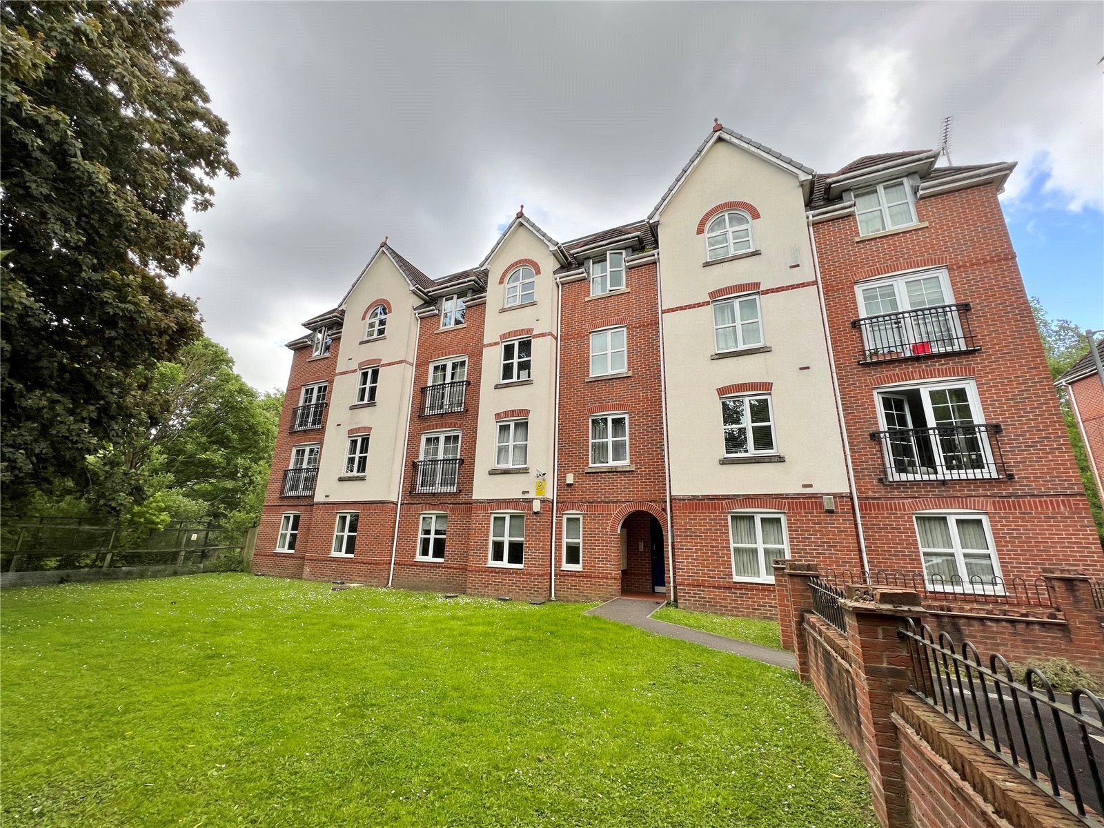 Flat Roch Bank in Manchester