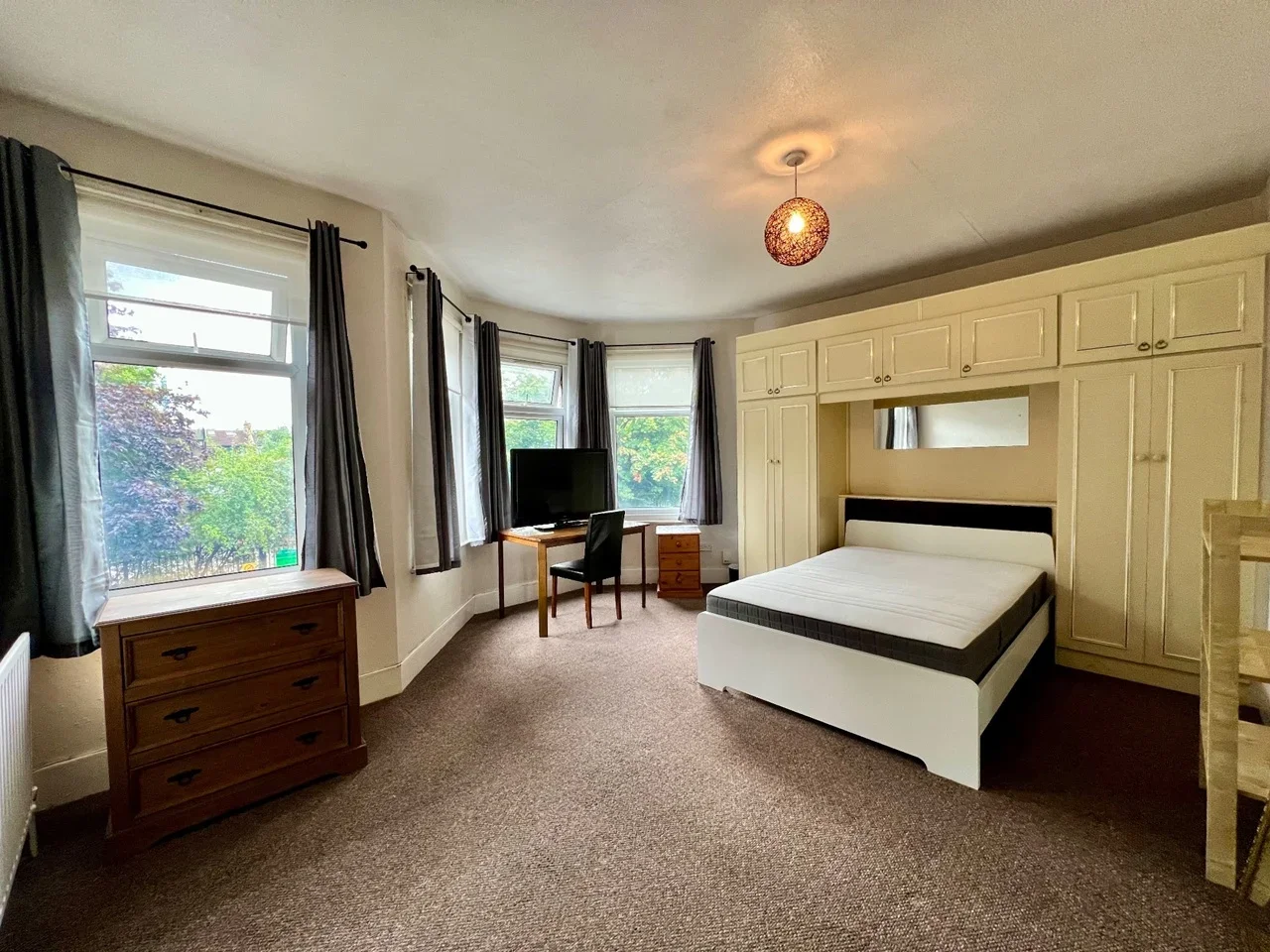 Flat Frobisher Road in Greater London