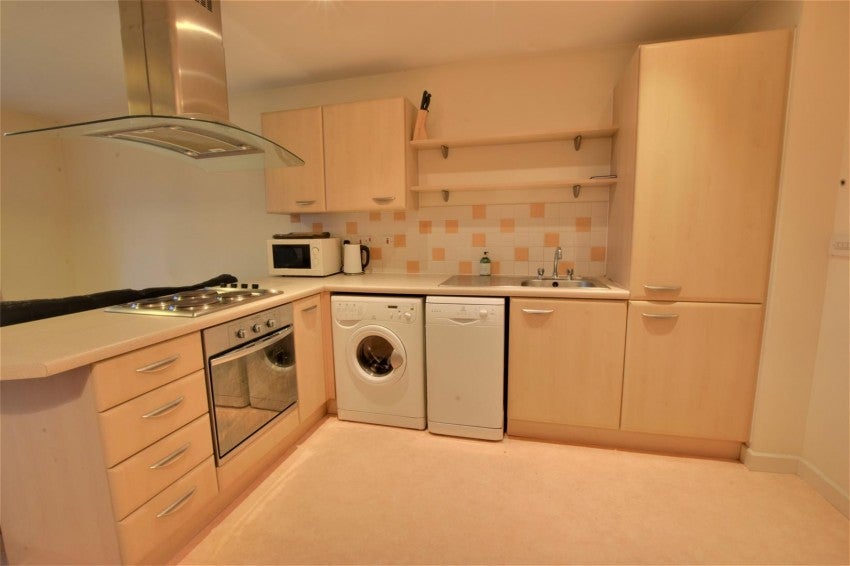 Flat York Road in Watford