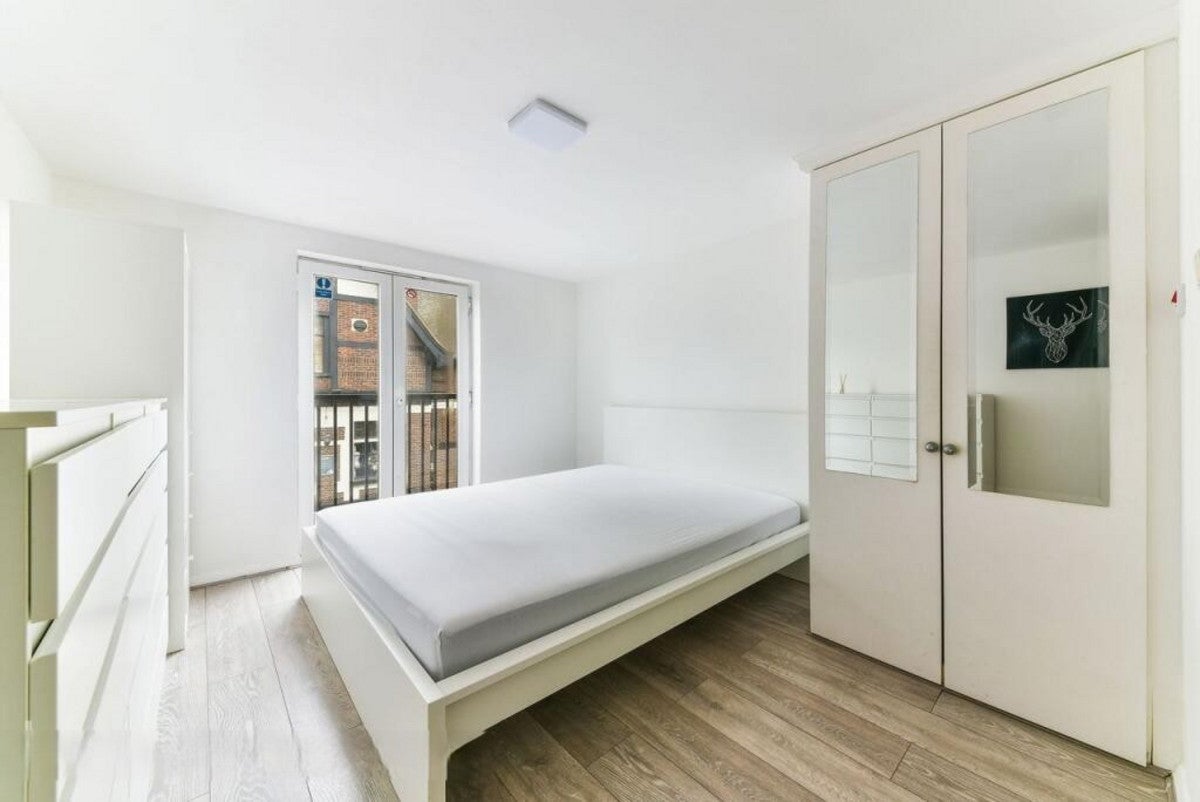 Flat Whitstable Place in Greater London