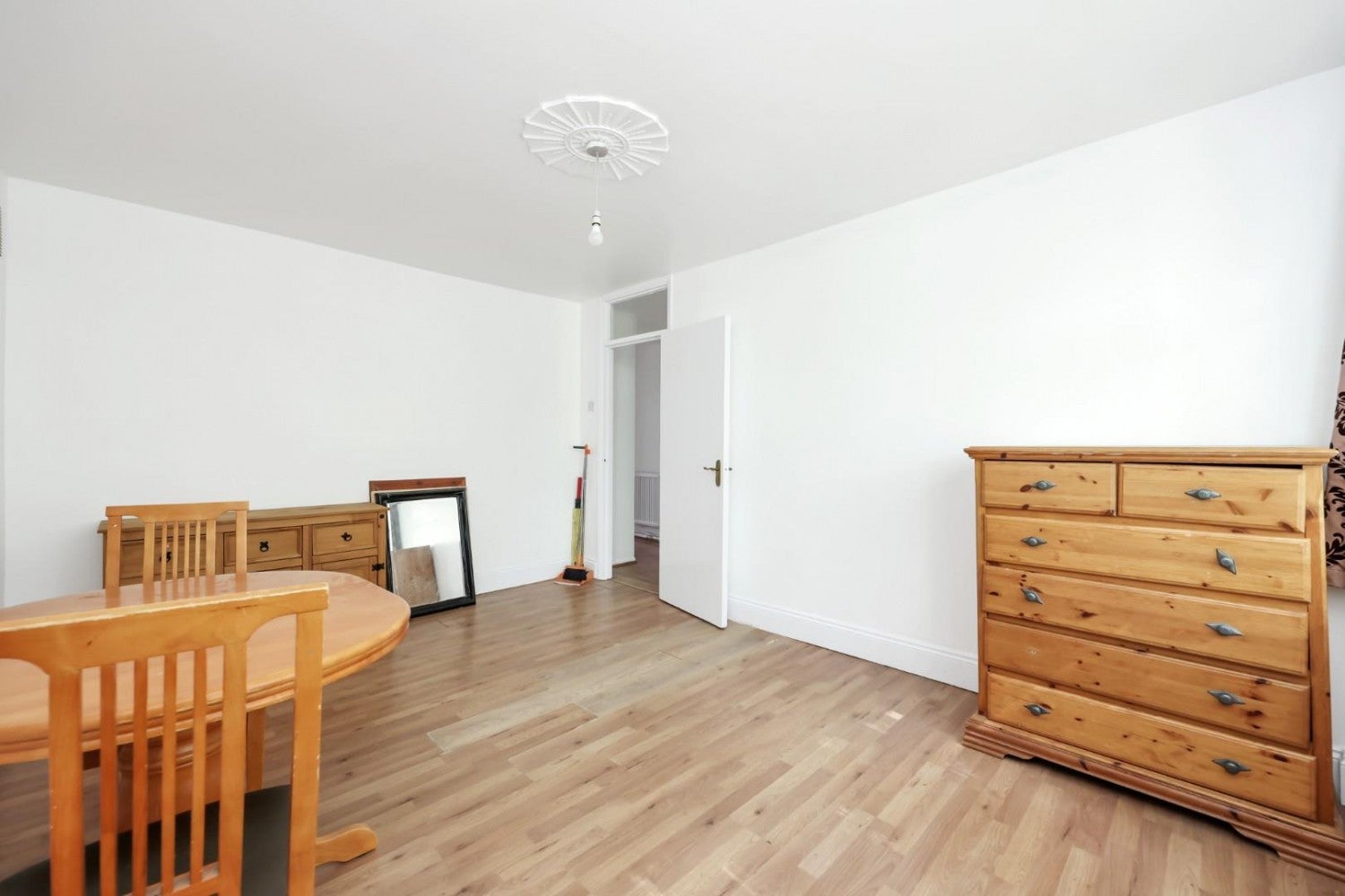 Flat Amhurst Road in Greater London