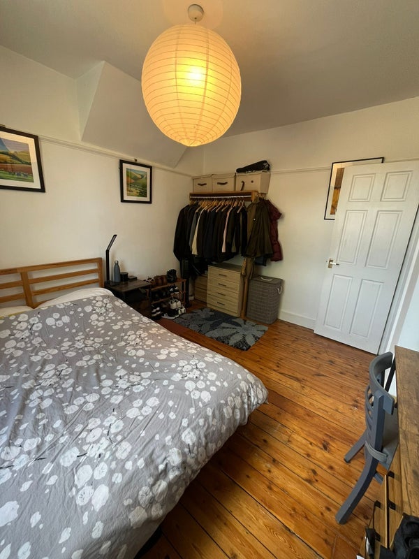 Room Chingford Road in Greater London