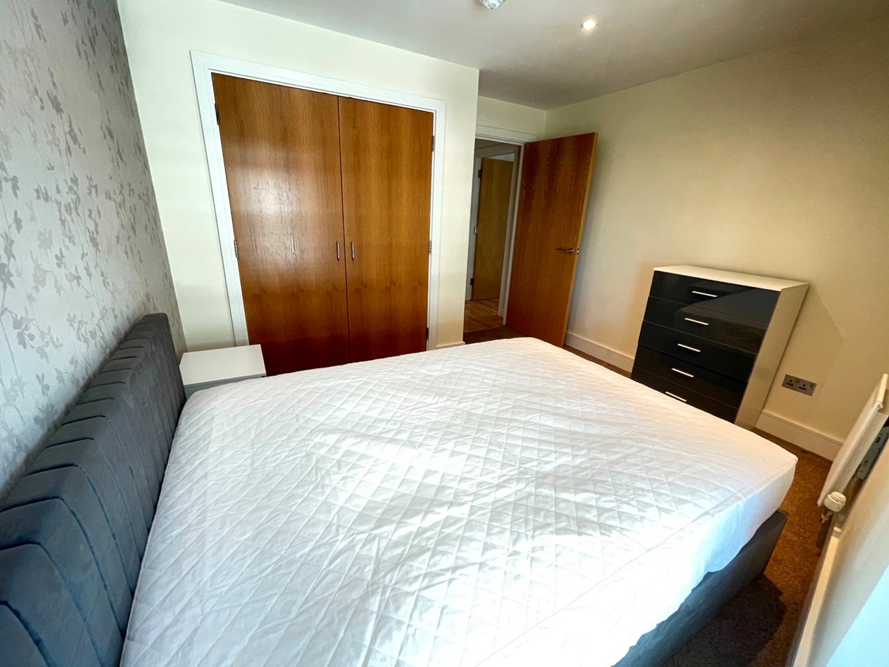 Flat Chrisp Street in Greater London