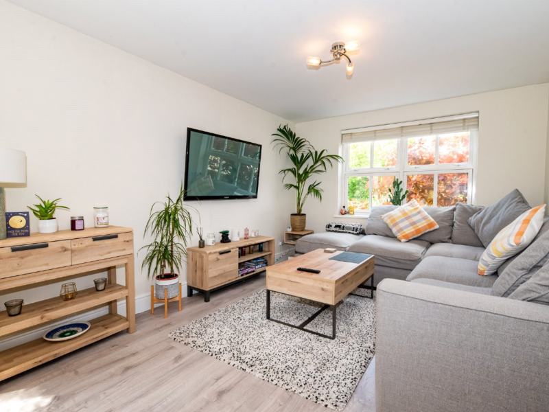 Flat Union Street in Rushmoor