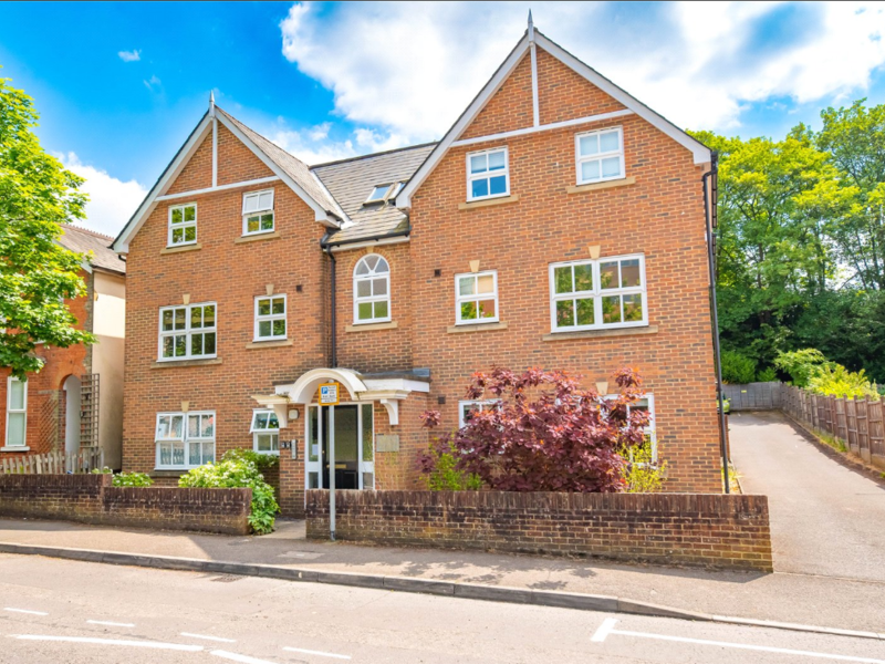 Flat Union Street in Rushmoor
