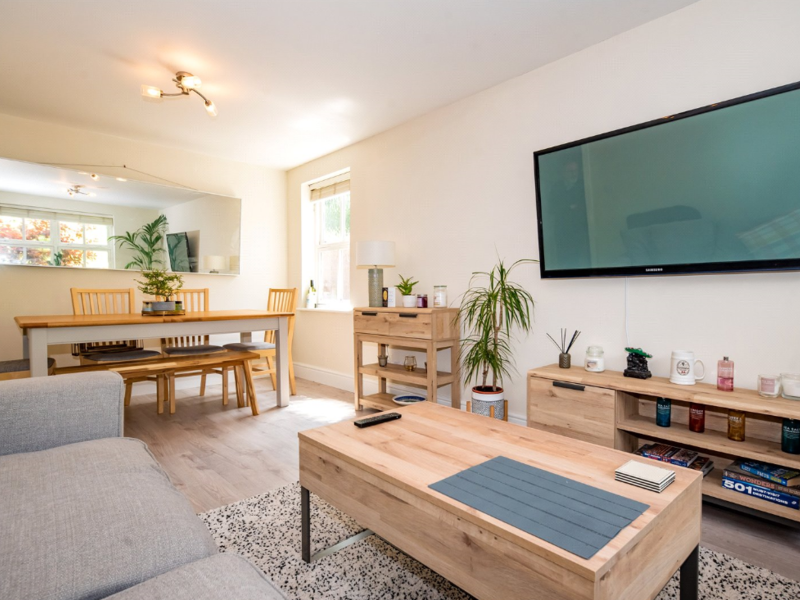 Flat Union Street in Rushmoor