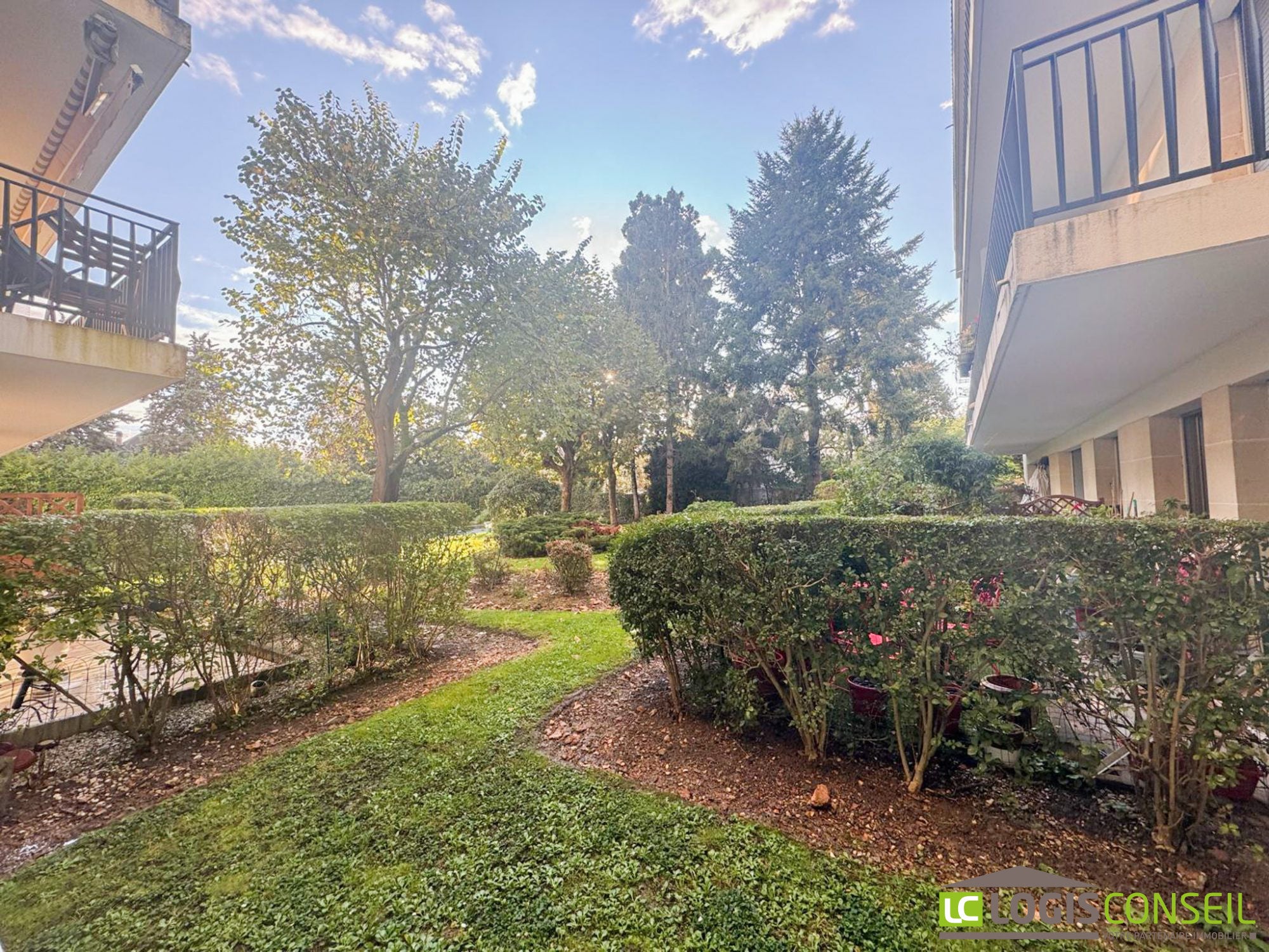 Flat Avenue François Molé in Antony