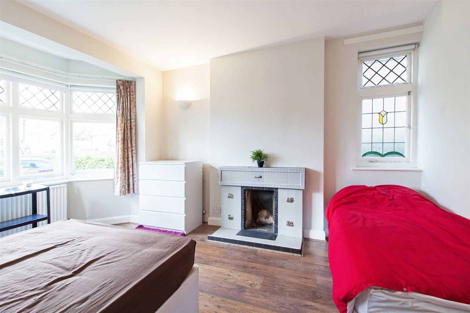 House Monks Drive in Greater London