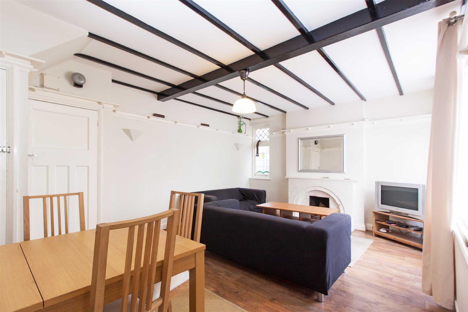 House Monks Drive in Greater London