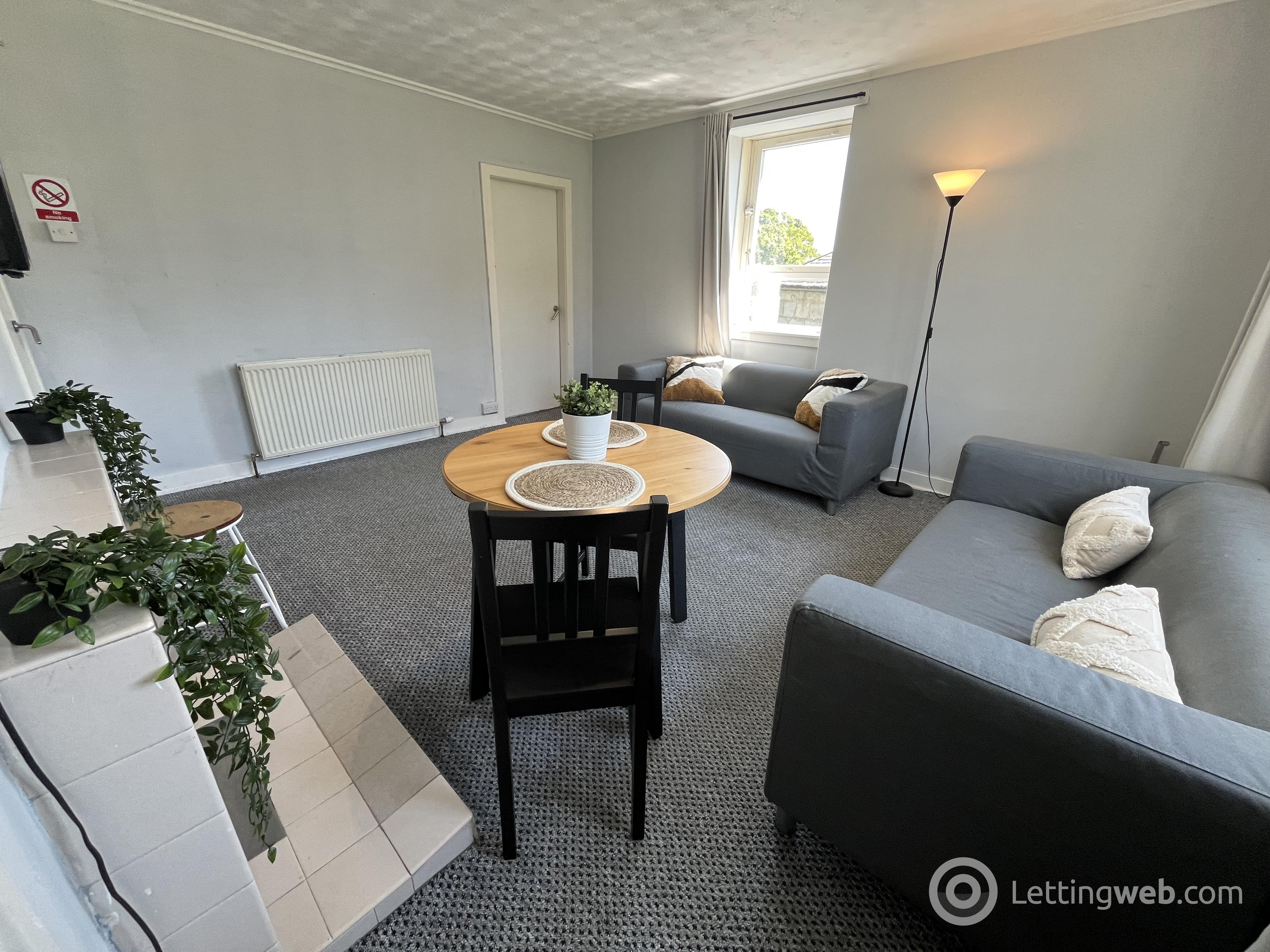 Room Powis Crescent in Aberdeen City