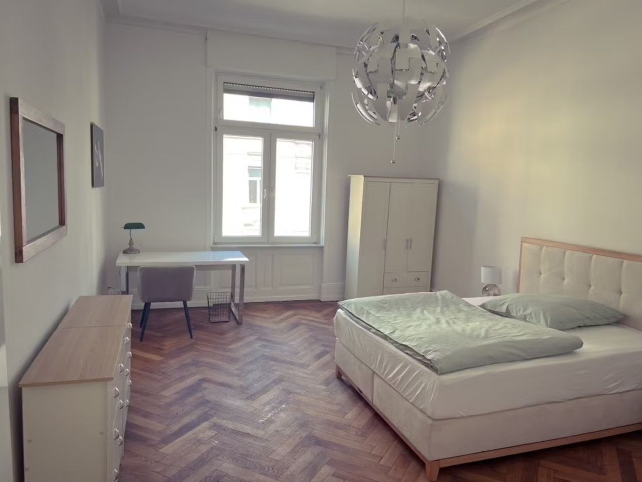 Zimmer Münchener Straße in Frankfurt am Main