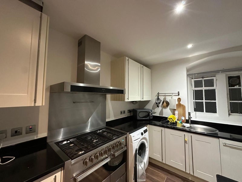 Room Swanfield Street in Greater London