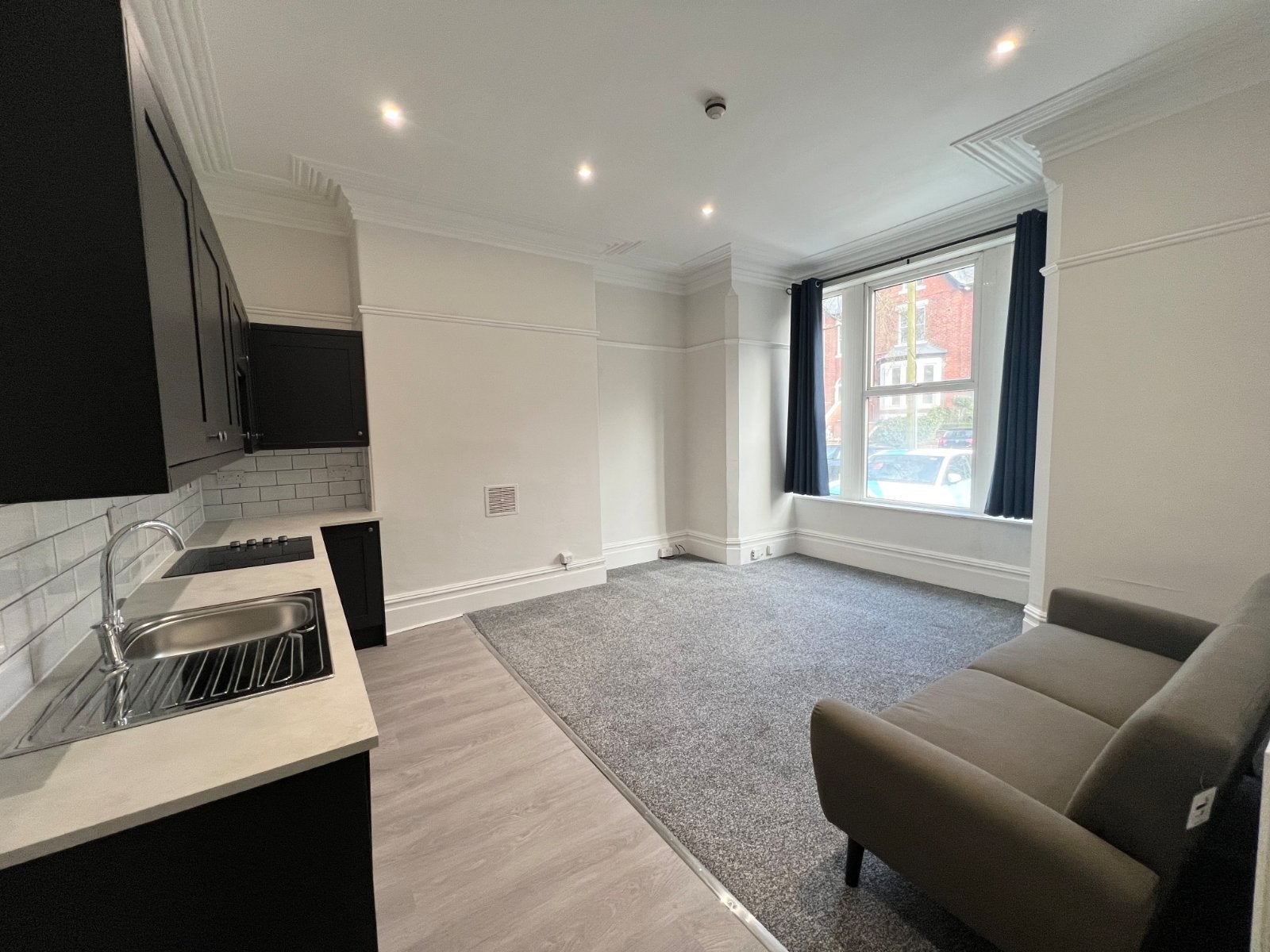 Flat Oakwood Avenue in Leeds