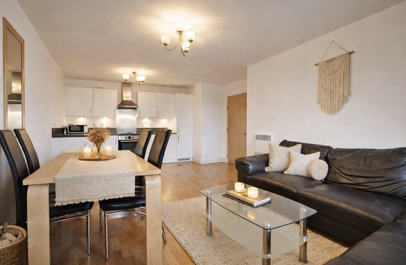 Flat Bethnal Green Road in Greater London