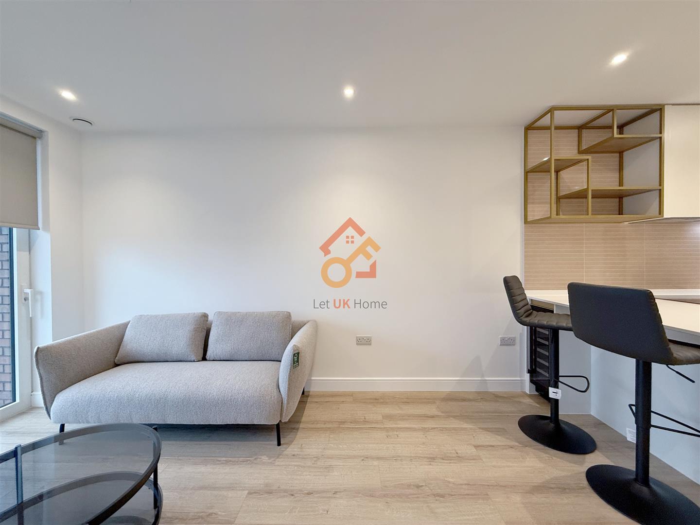 Flat Abbeydale Road in Greater London