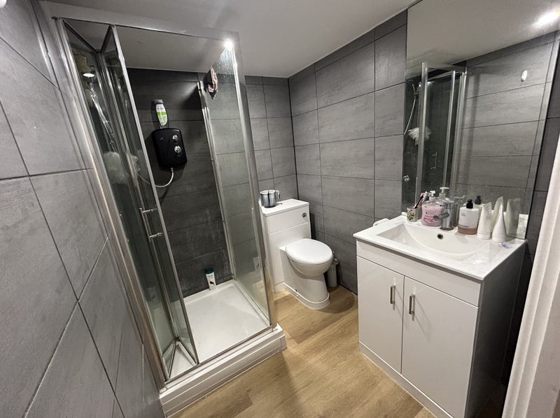 Room High Street in Sandwell