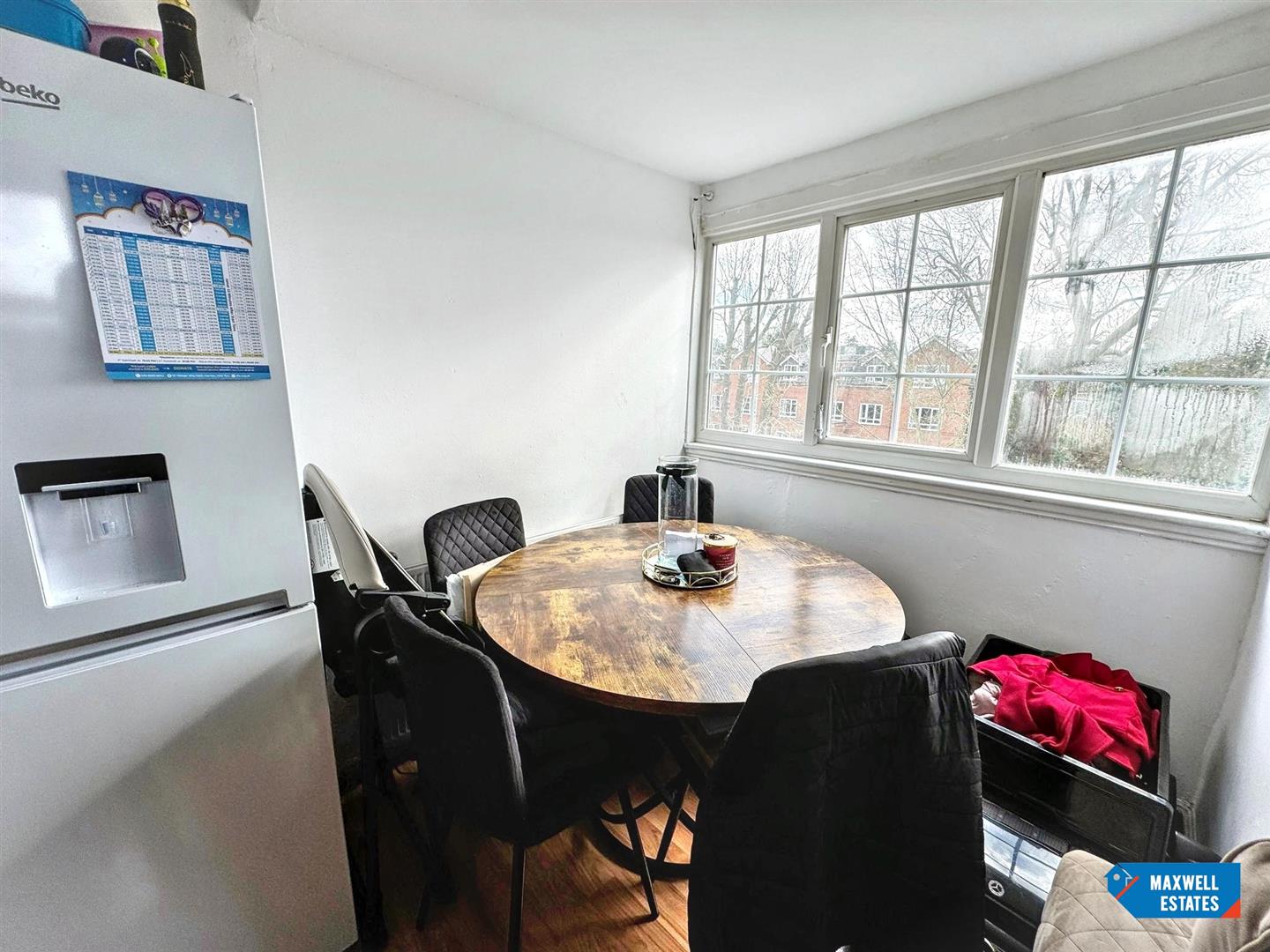 Flat Royston Grove in Greater London