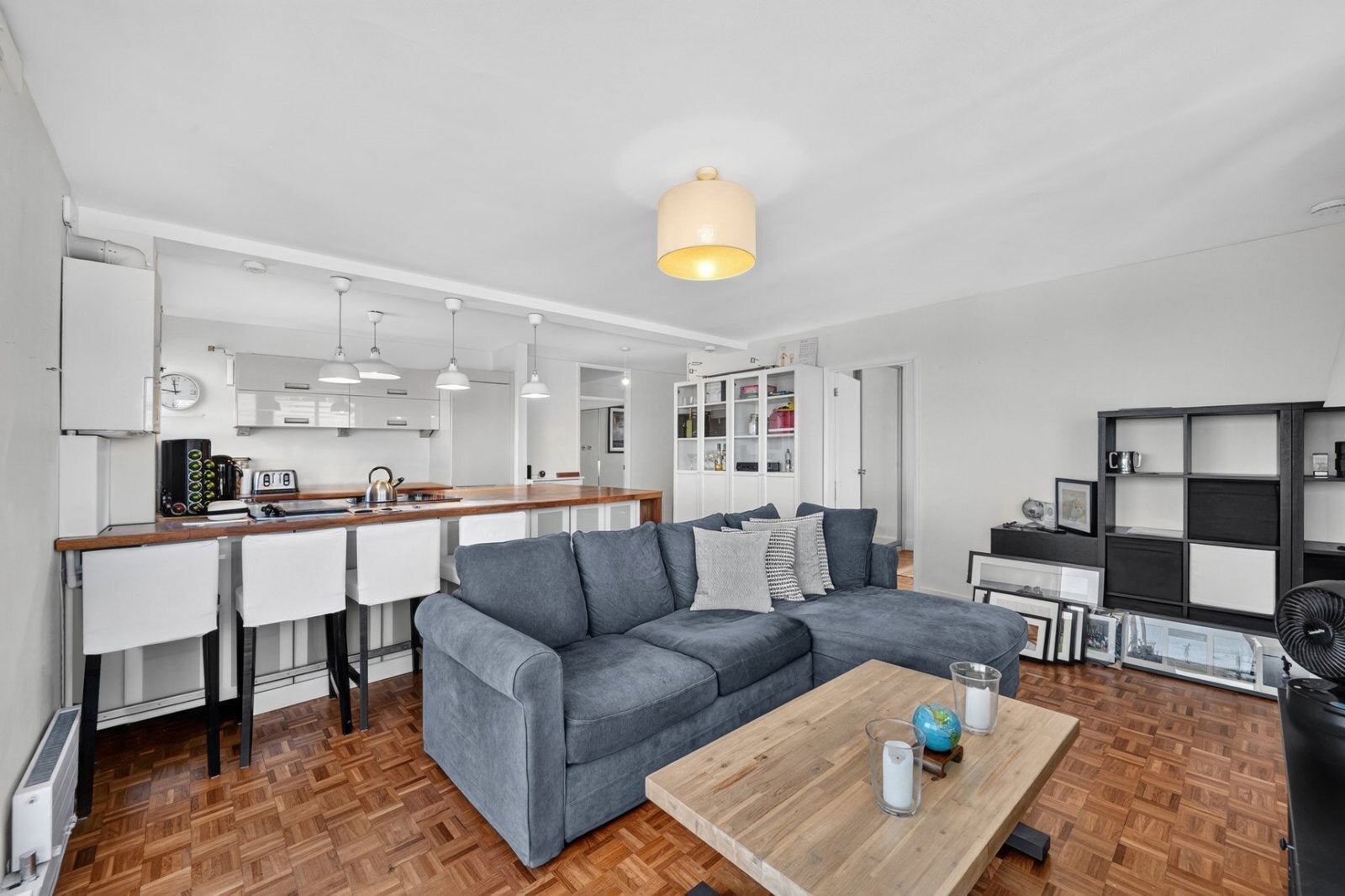 Flat Warwick Drive in Greater London