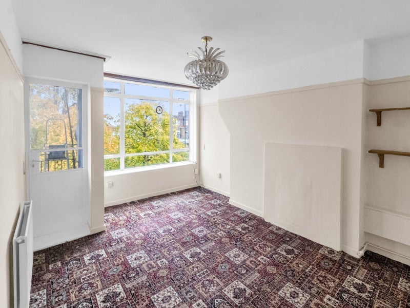 Room Bowie Close in Greater London