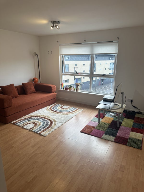 Room Moir Street in Glasgow