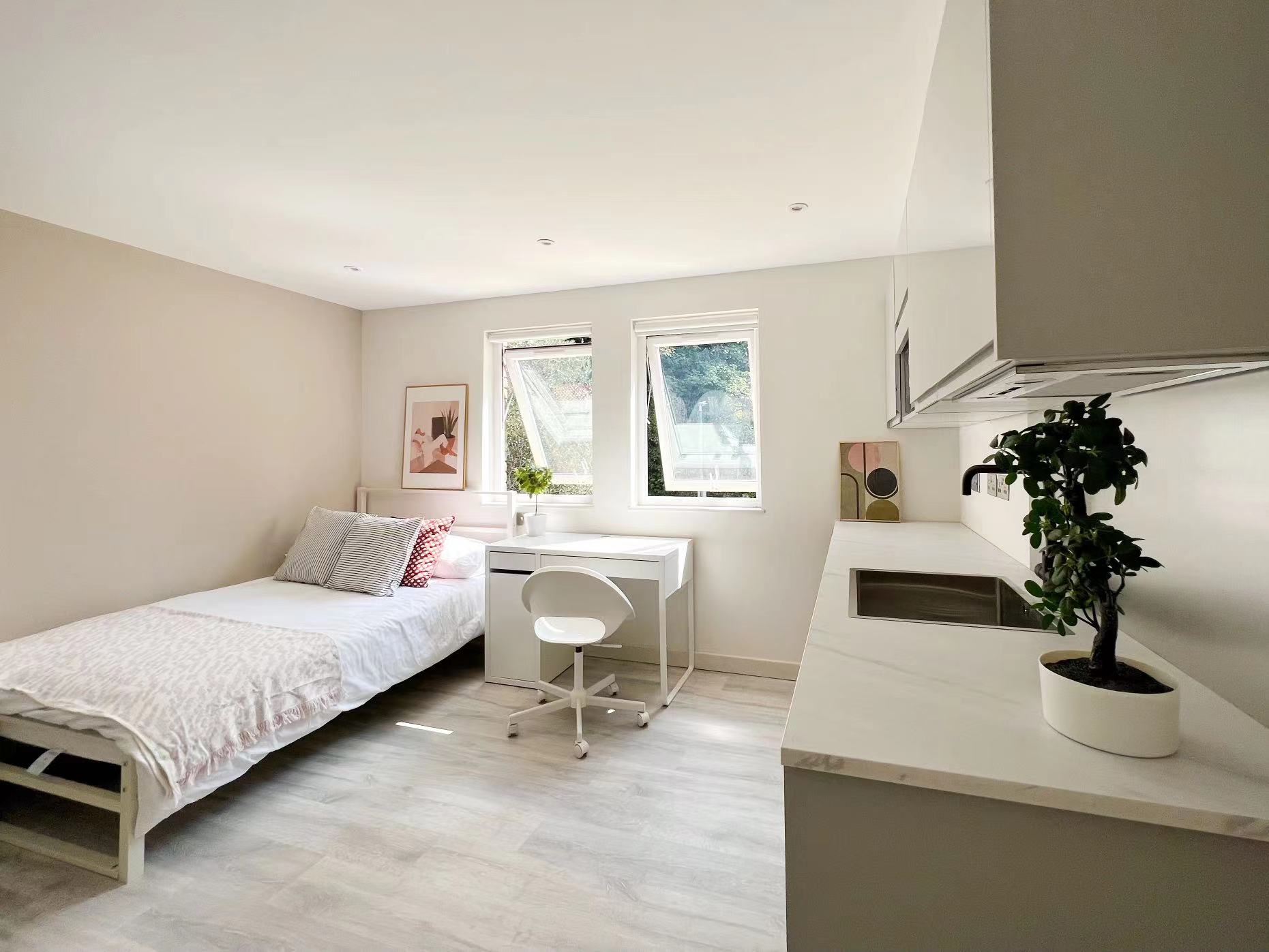 Flat Tours Passage in Greater London