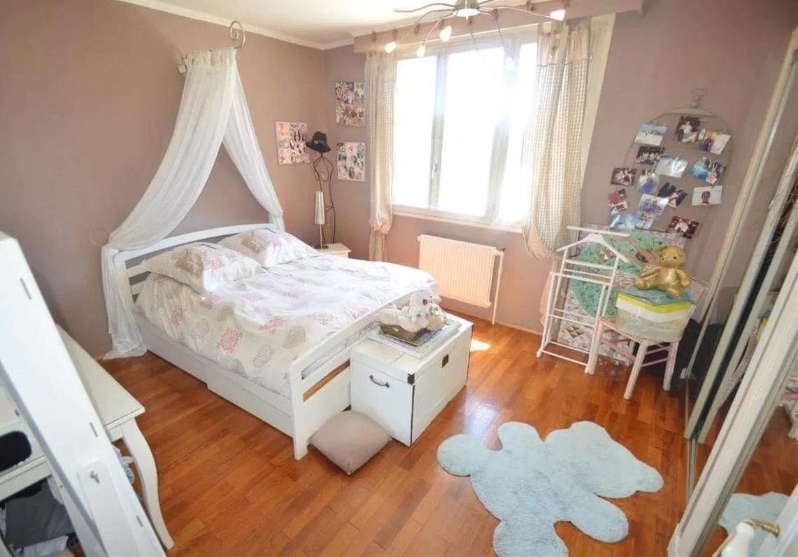 Chambre Rue de la Feyssine à Villeurbanne