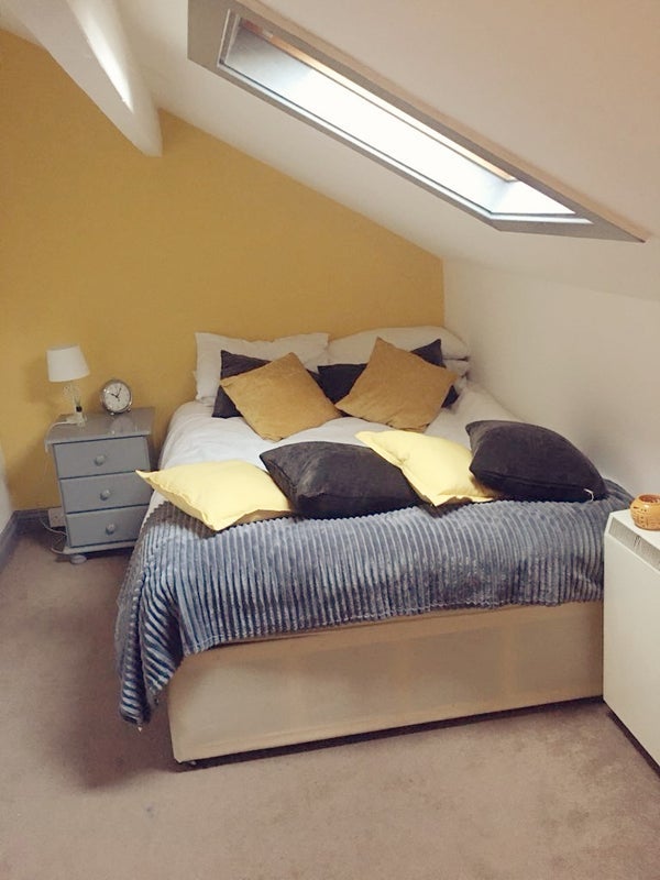 Room Beechwood View in Leeds