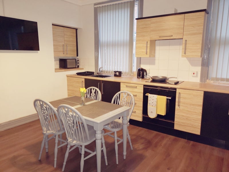 Room Beechwood View in Leeds