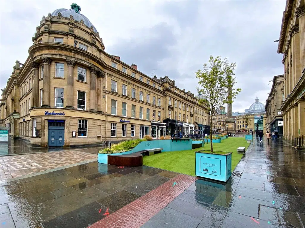 Flat Grey Street in Newcastle upon Tyne